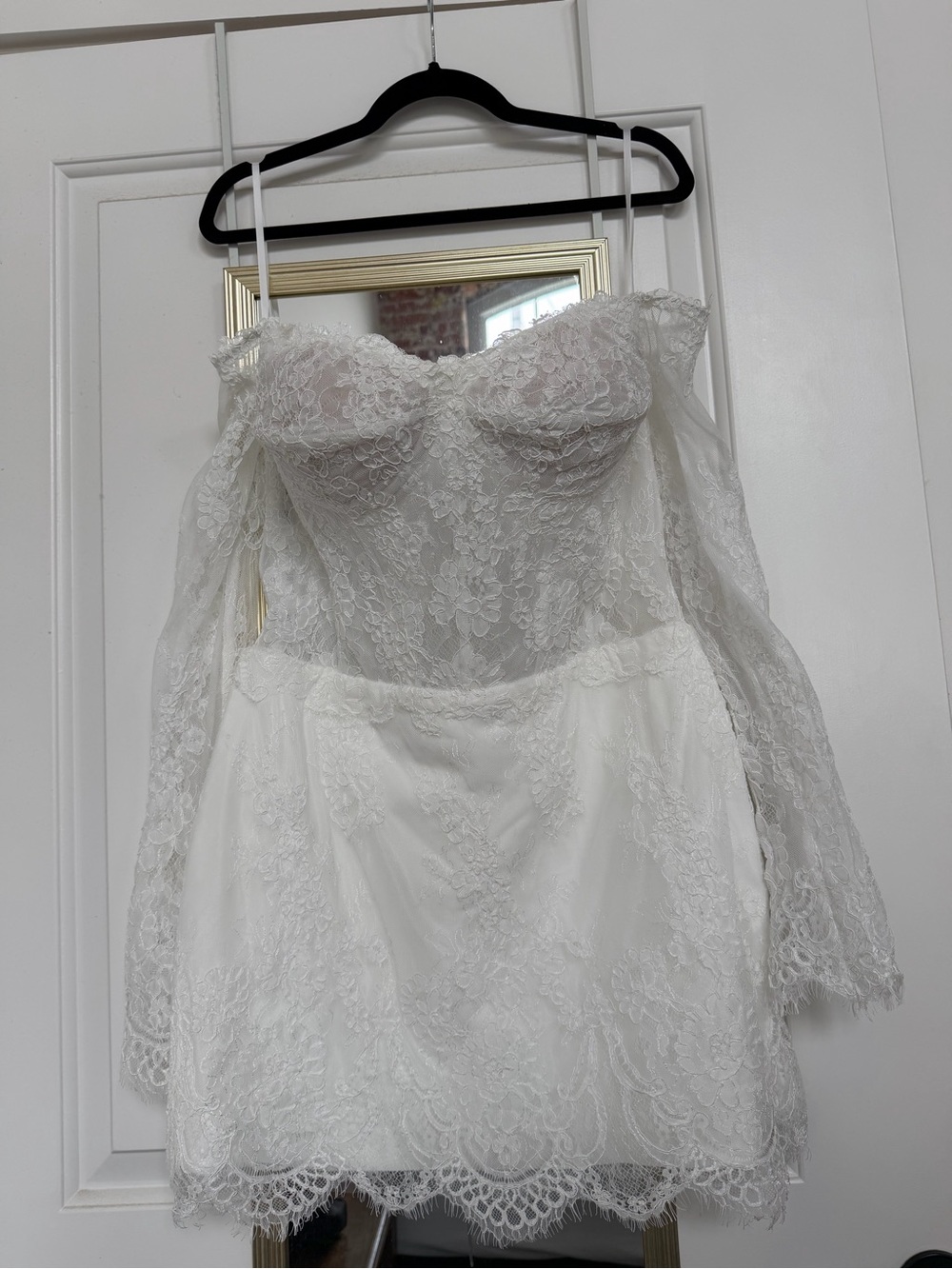 UNTAMED PETALS White Off-Shoulder Lace Mini Dress - NEVER WORN!!